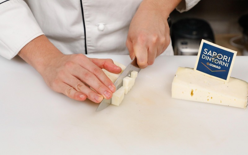 tagliare formaggio 