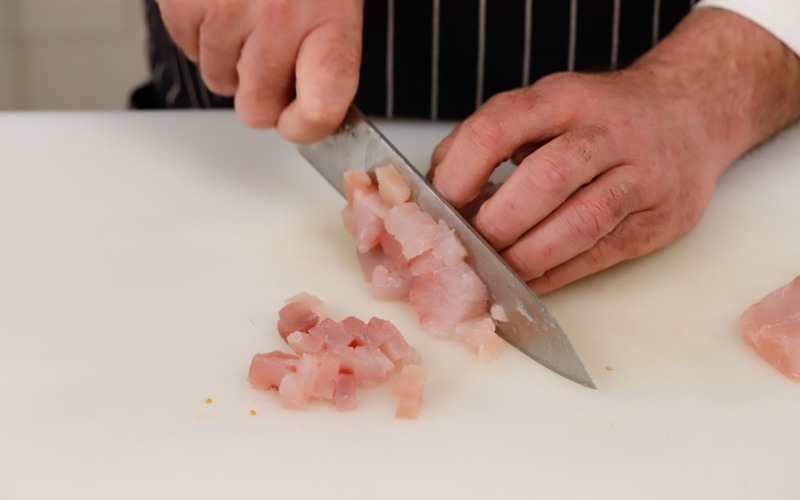 tagliare pesce spada