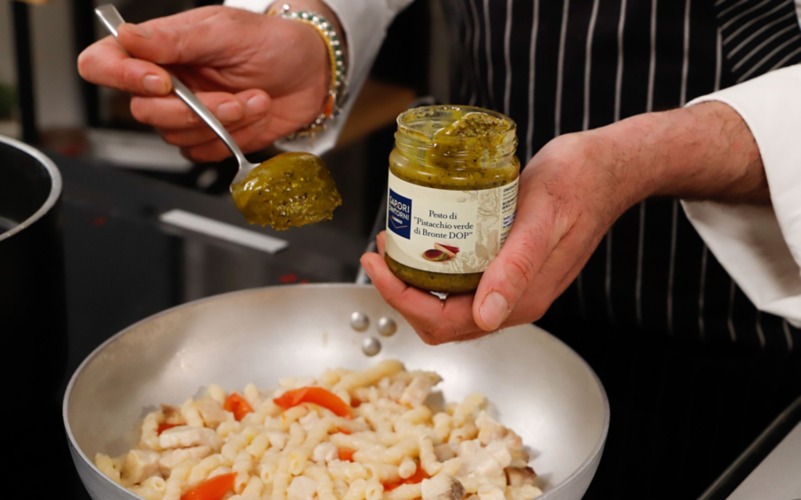 mantecare con pesto di pistacchi