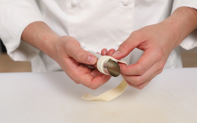 Preparare i cannoncini e cuocerli in forno