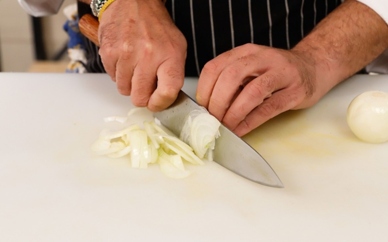 tagliare cipolla pulire capitone