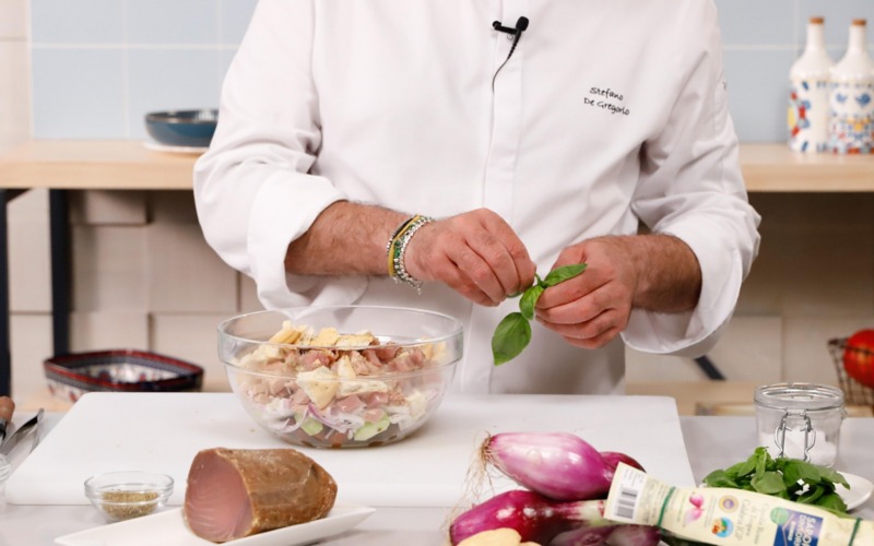 aggiungere foglie basilico