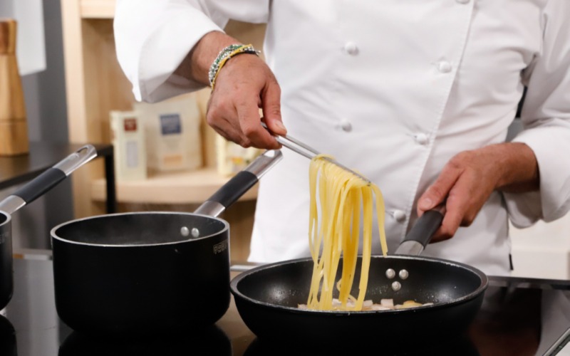 ultimare cottura pasta in padella