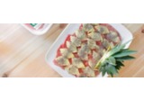 Carpaccio con ananas e salsa al miele e limonealt