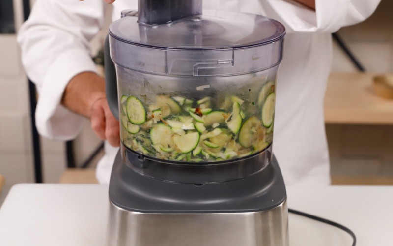 Preparazione caviale di zucchine