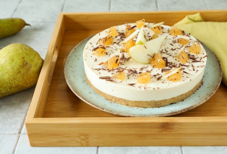 Decorare la cheesecake di pere