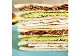 Avocado club sandwich con pollo e bacon alt
