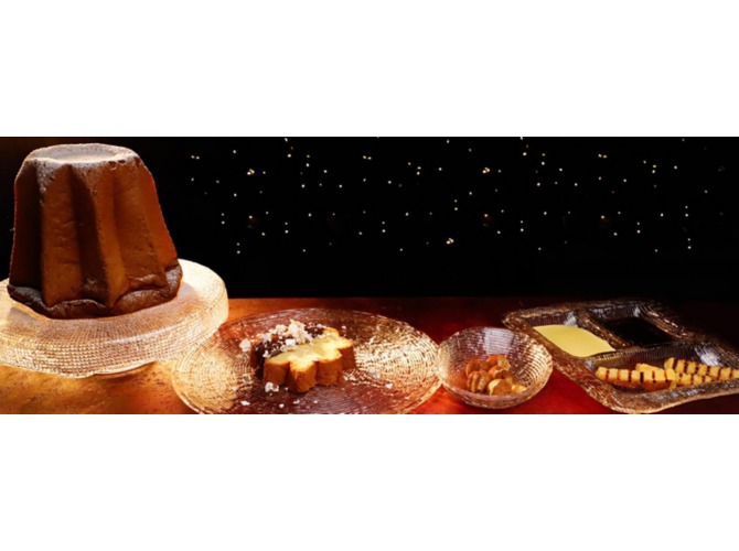Tavola con tre dolci con pandoro avanzato