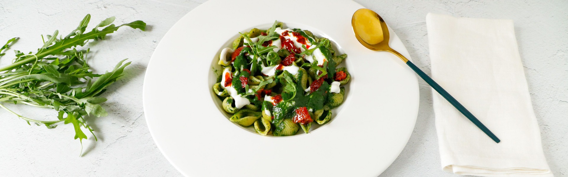 Conchigliette con rucola, ‘nduja e pomodori secchi