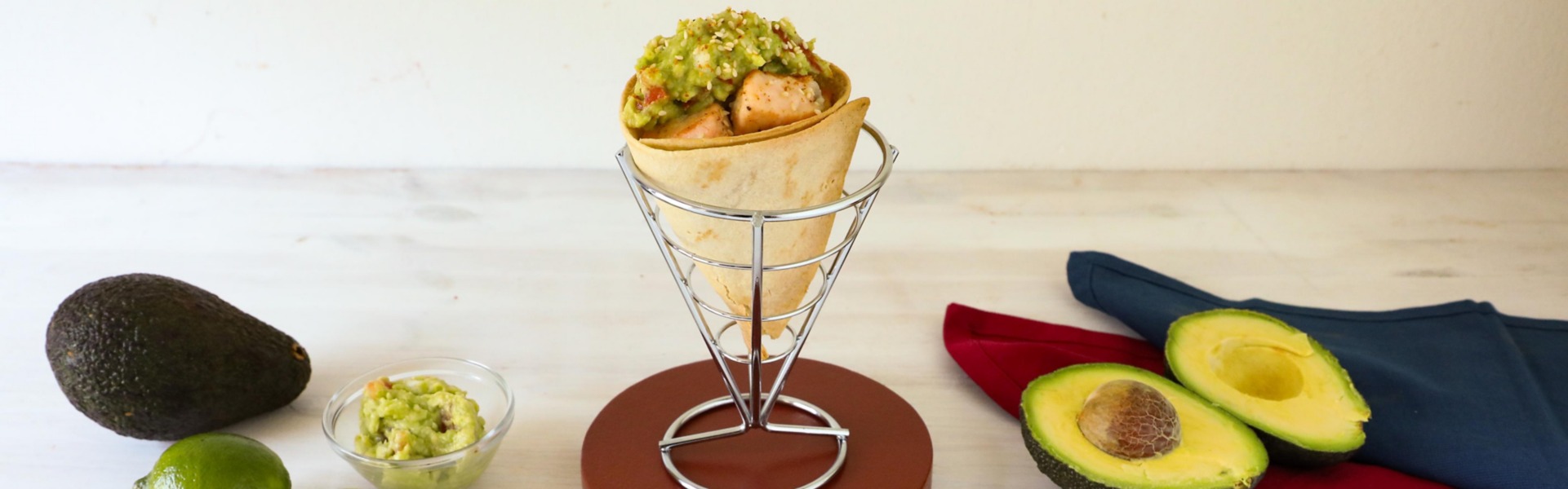 coni-di-piadina-avocado-e-salmone