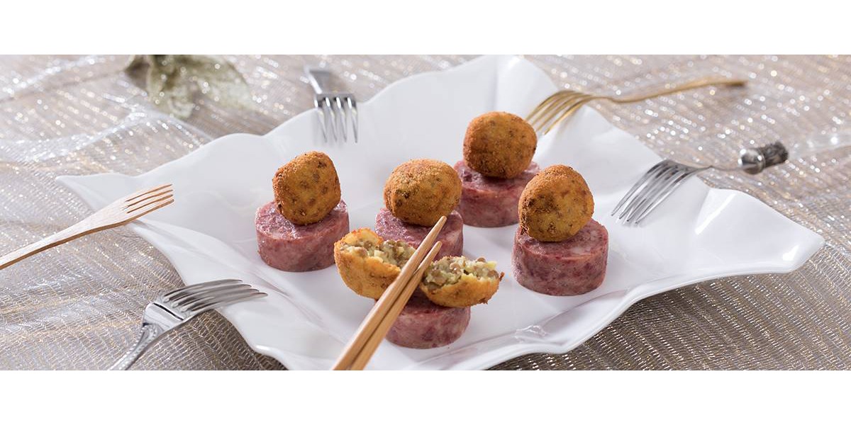Cotechino di Capodanno con polpette di lenticchie