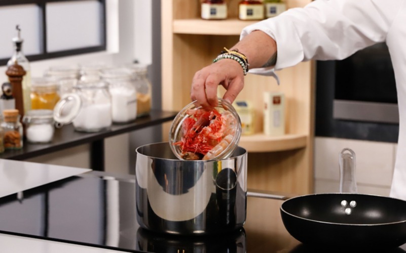 preparare brodo di gamberi