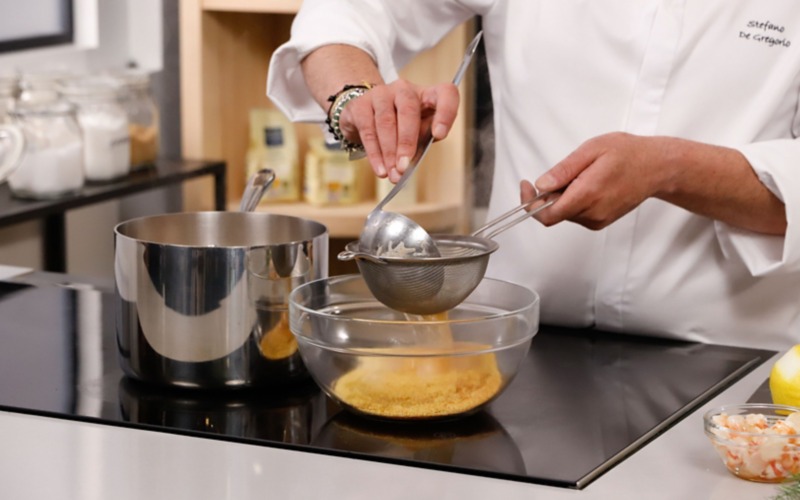 bagnare cous cous con brodo