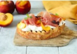 Crostone con prosciutto di Parma e peschealt