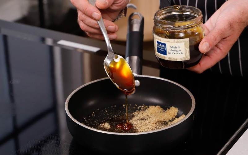 sciogliere zucchero con miele