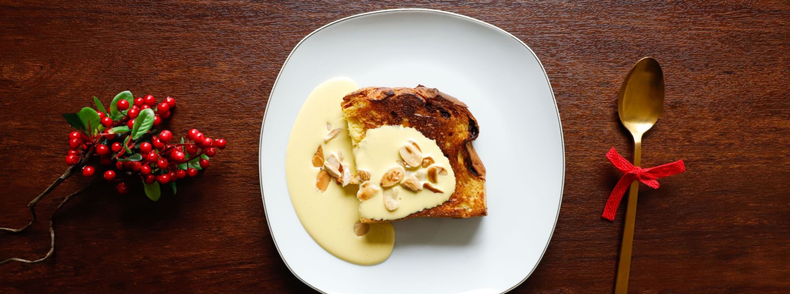 Panettone croccante, mandorle salate e zabaione all'amaro di erbe