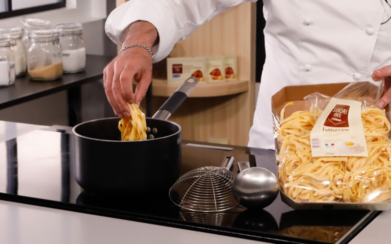cuocere fettuccine