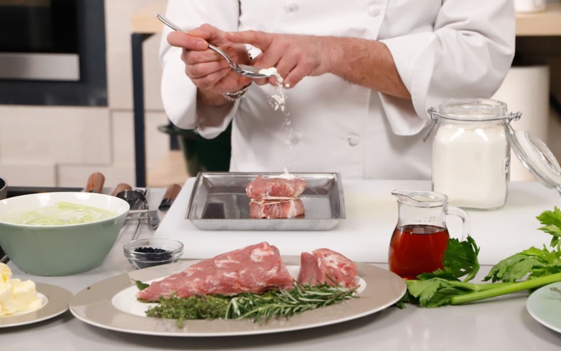 passare filetto nella farina