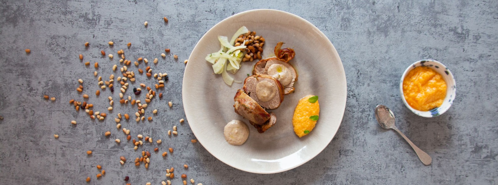 Filetto di maiale, salsa di cachi e finocchio