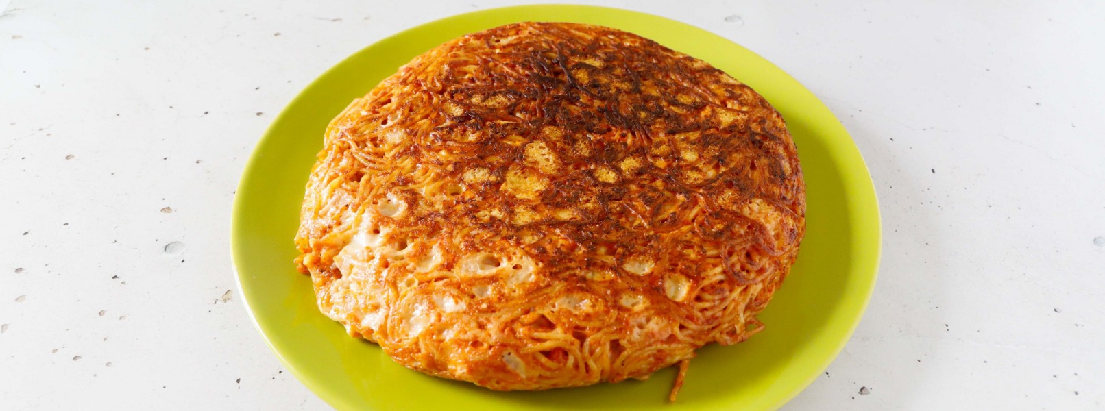 Frittata di spaghetti al pomodoro (avanzati)