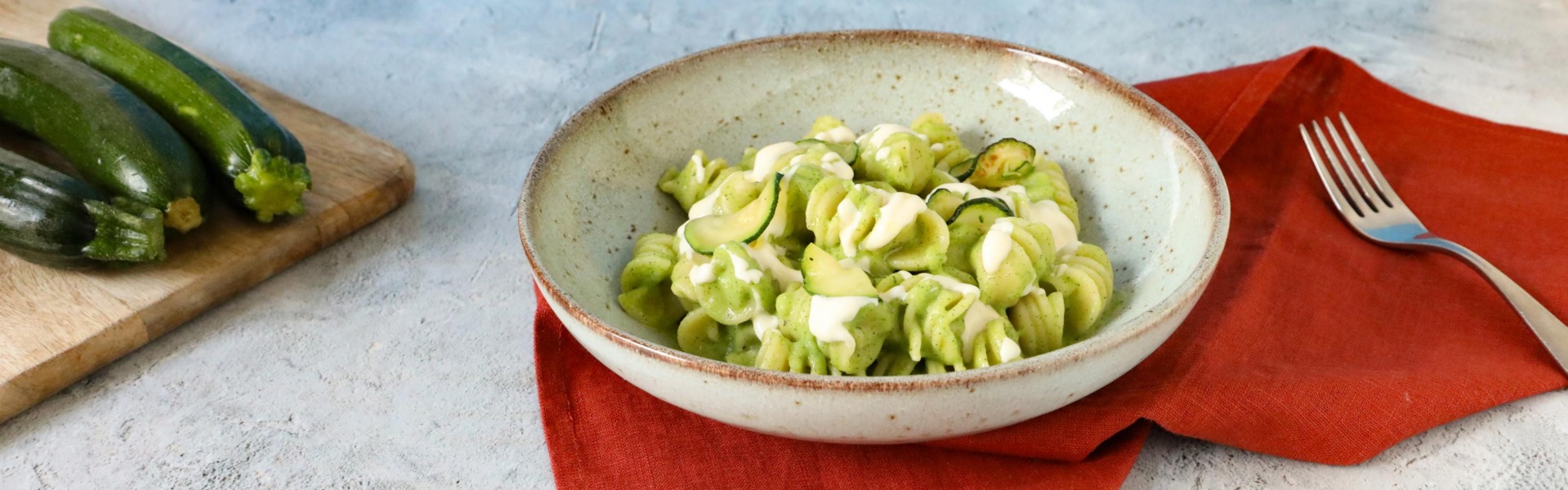 pasta-con-salsa-di-zucchine-e-crema-di-grana