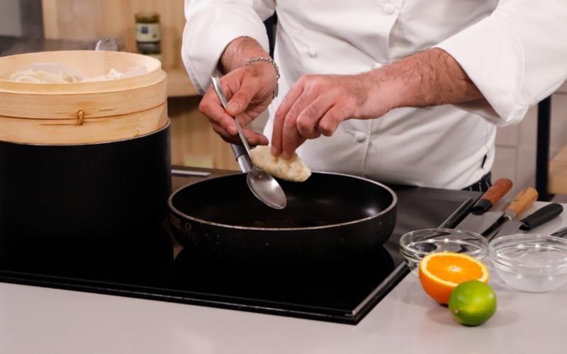 passare ravioli in padella