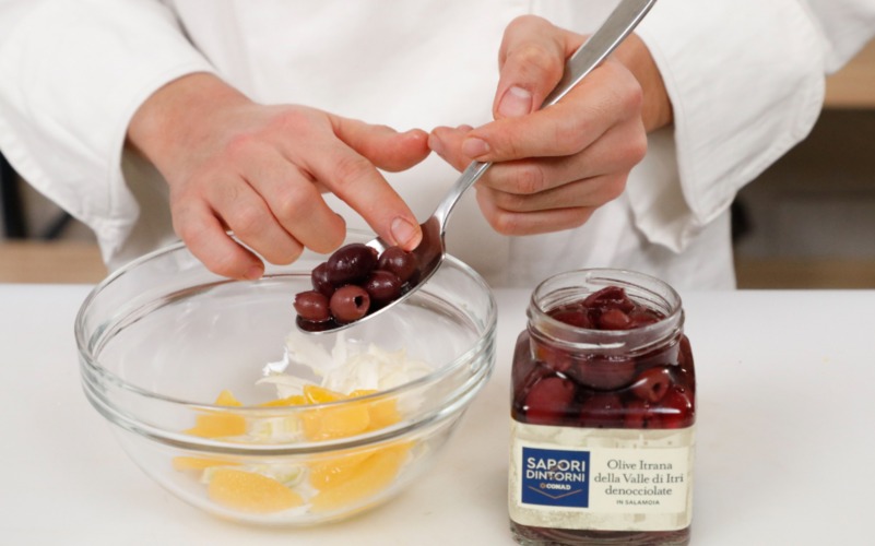 aggiungere olive taggiasche 