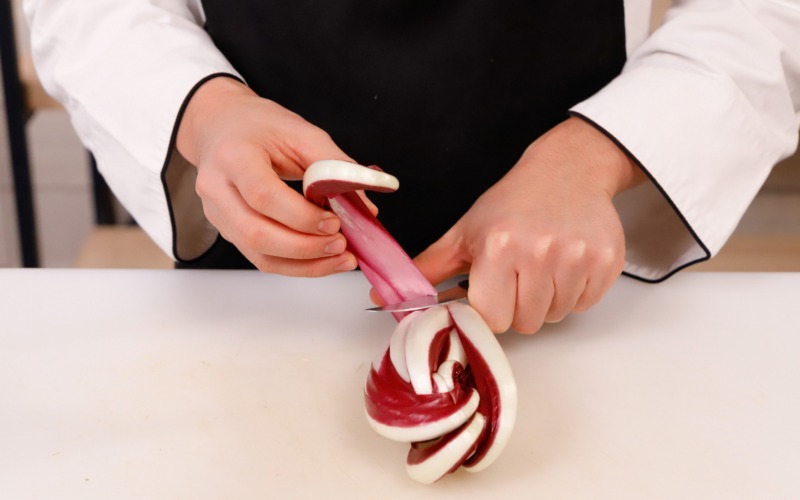 Foglie di radicchio tardivo per involtini di carta di riso