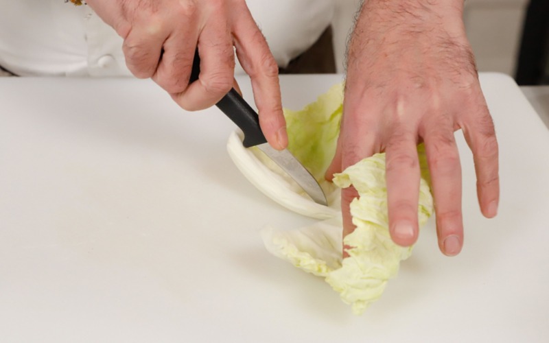 privare le foglie delle coste e sbollentare