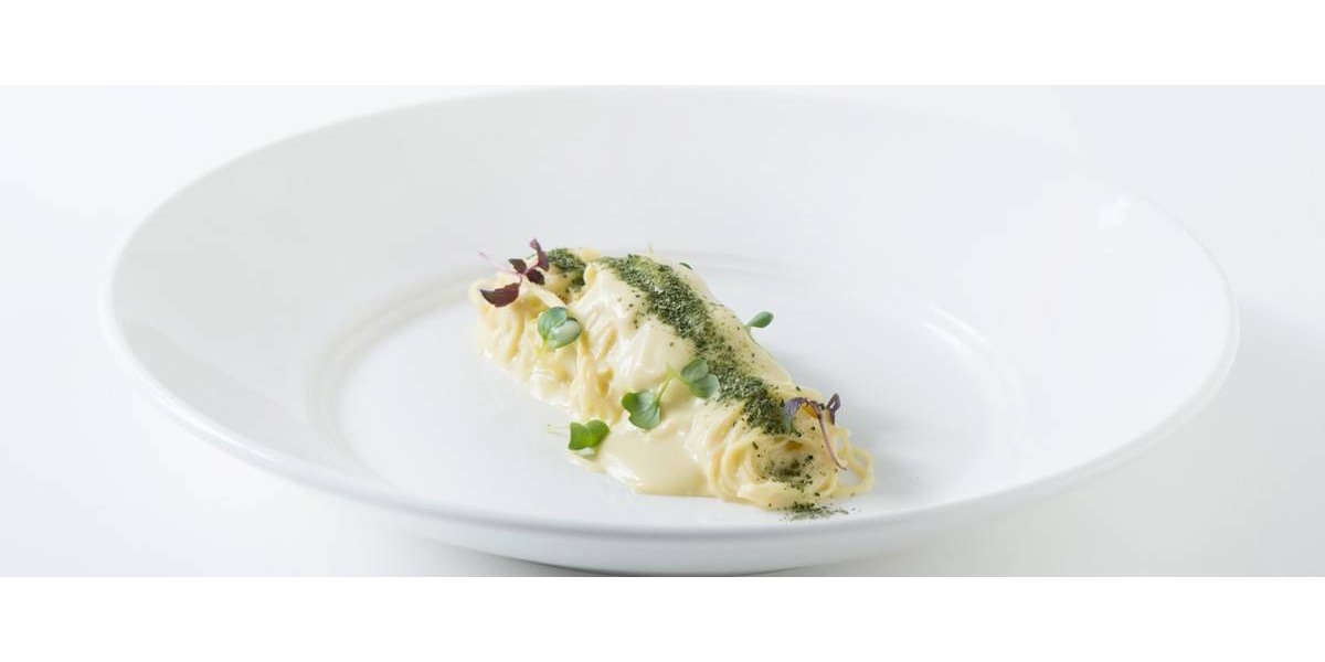 Maccheroncini al parmigiano con polvere di limone