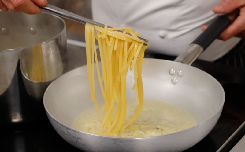 mantecare con fave e pecorino