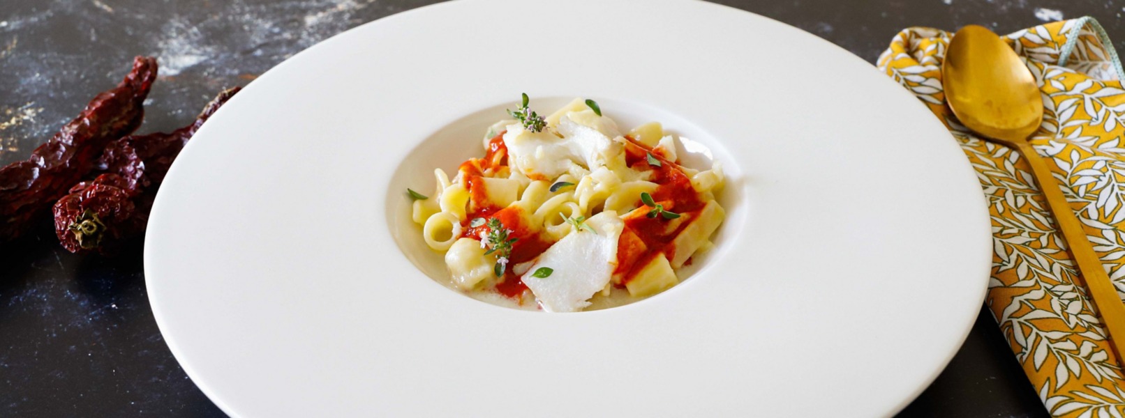 Pasta mista con pil-pil di baccala