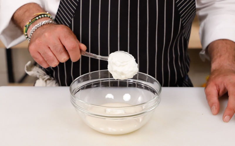 unire yogurt greco a besciamella