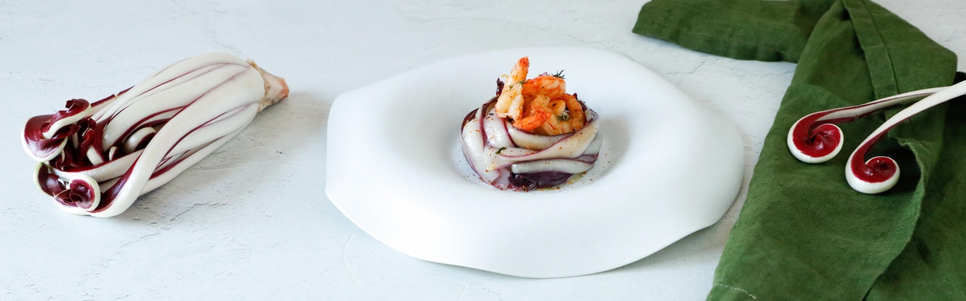 Nido di radicchio con gamberi e limone