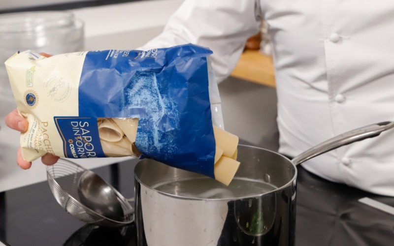 Paccheri con baccalà alla napoletana