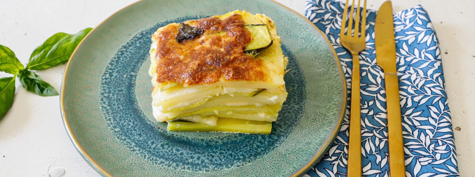 Parmigiana di zucchine e patate: ricetta light e saporita