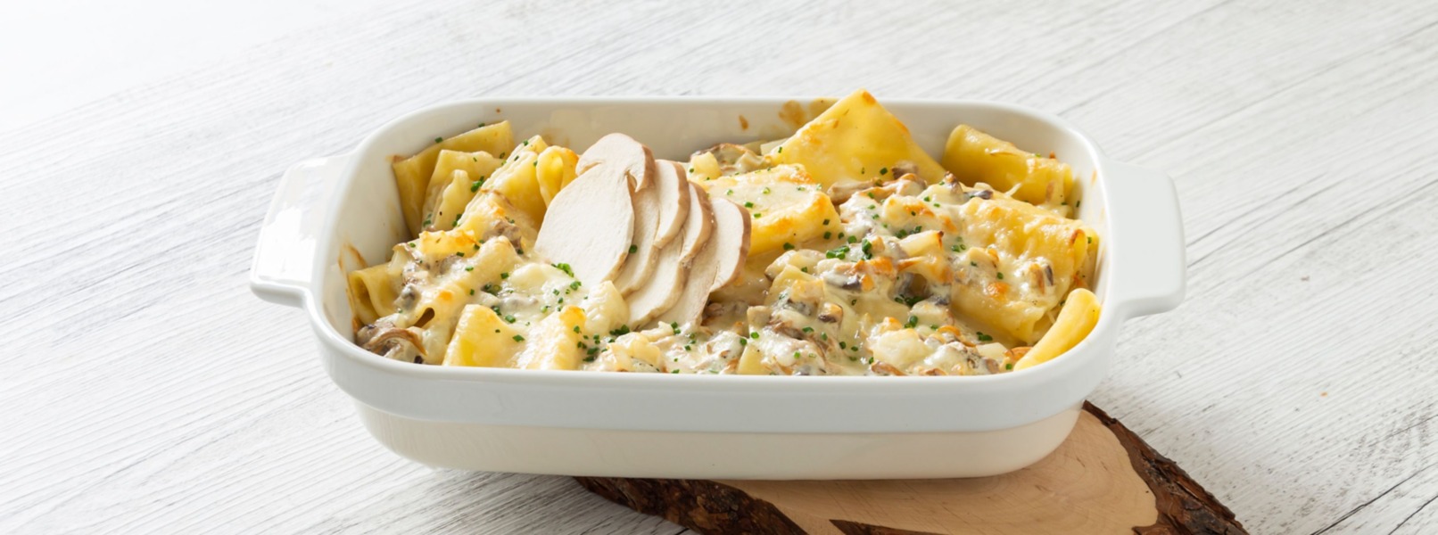 Paccheri al forno con besciamella e funghi