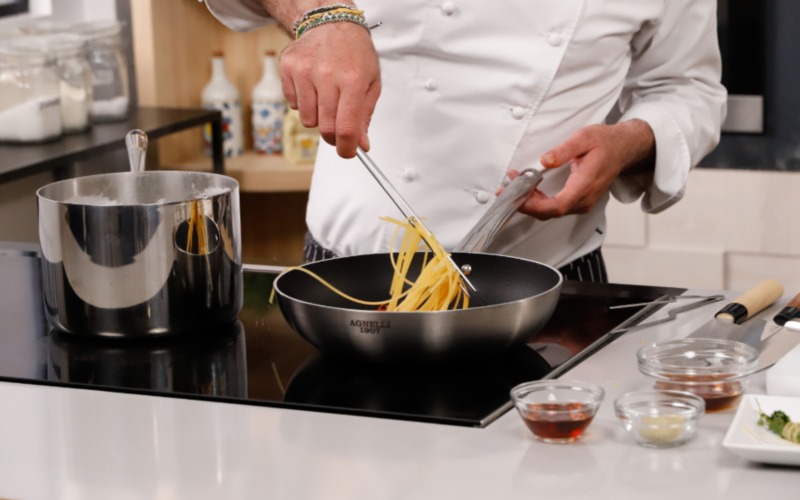 ultimare cottura pasta in padella