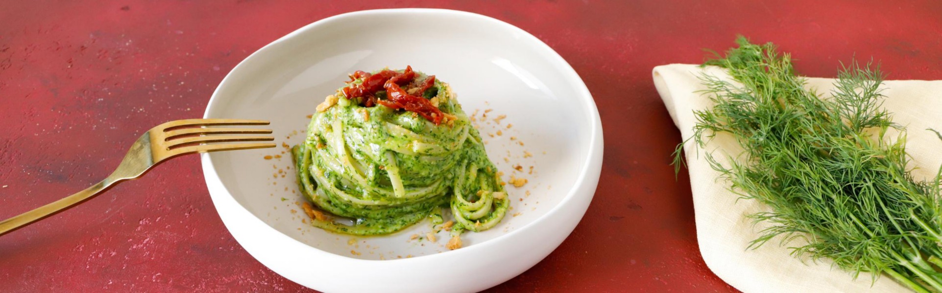 pasta-al-pesto-di-finocchietto-selvatico
