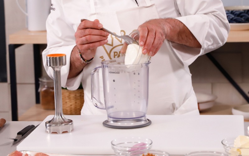 Squacquerone in frullatore