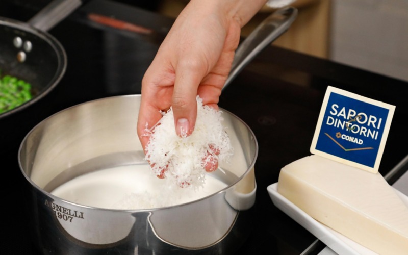 cuocere pasta e crema pecorino