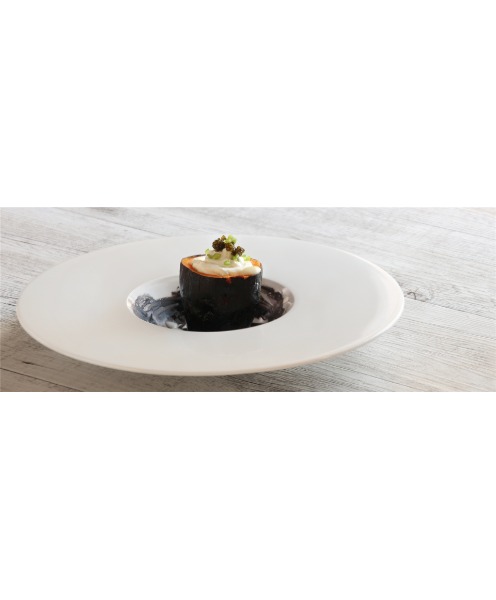 Patata al cartoccio con panna acida, erba cipollina e caviale