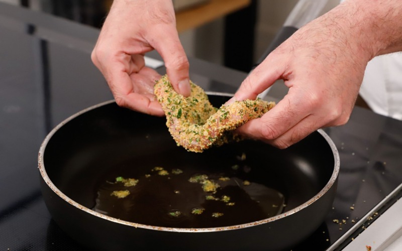 cuocere il pesce in padella