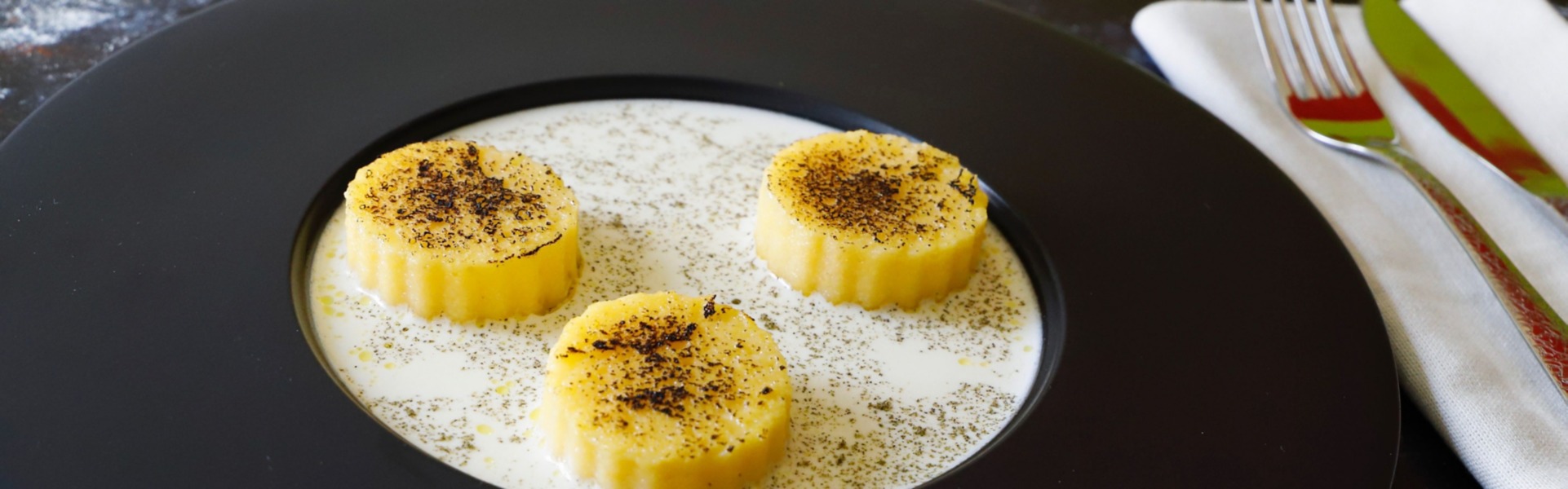 Polenta gourmet con gorgonzola: la ricetta per un antipasto delizioso