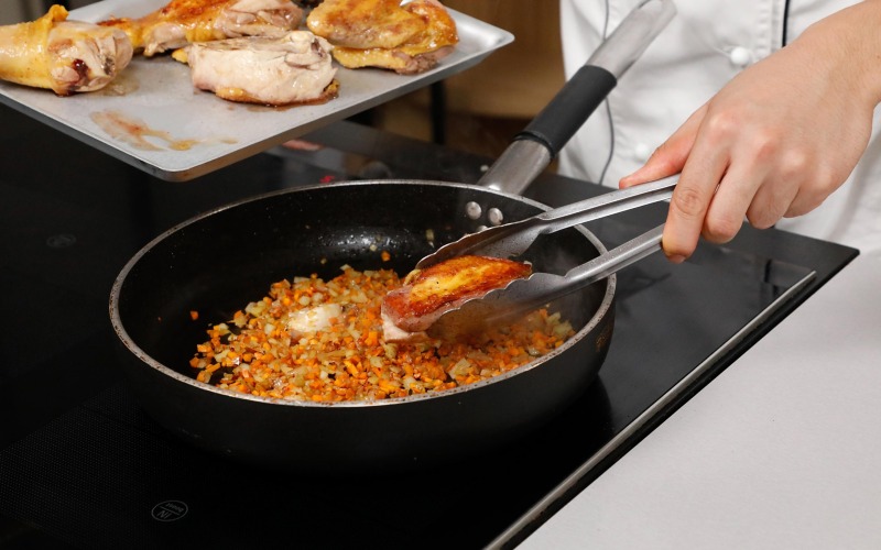 rimettere pollo in padella