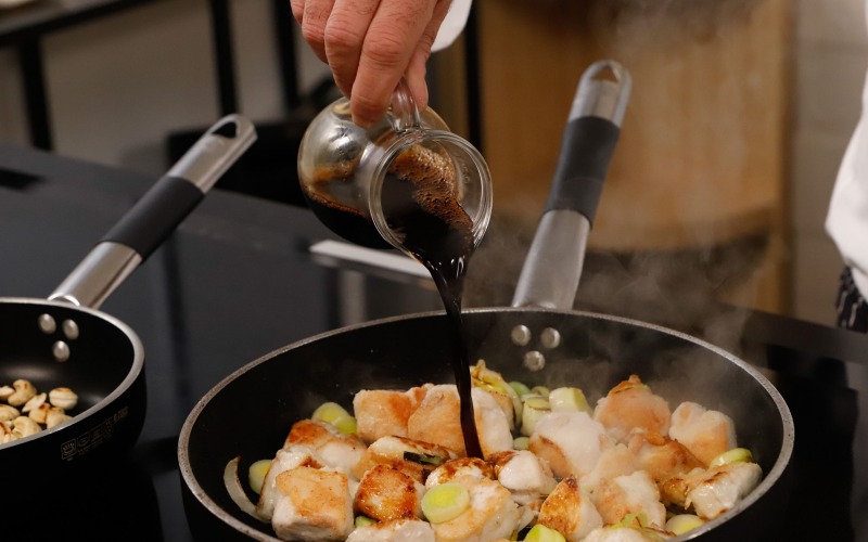 ultimare con salsa di soia e ancardi