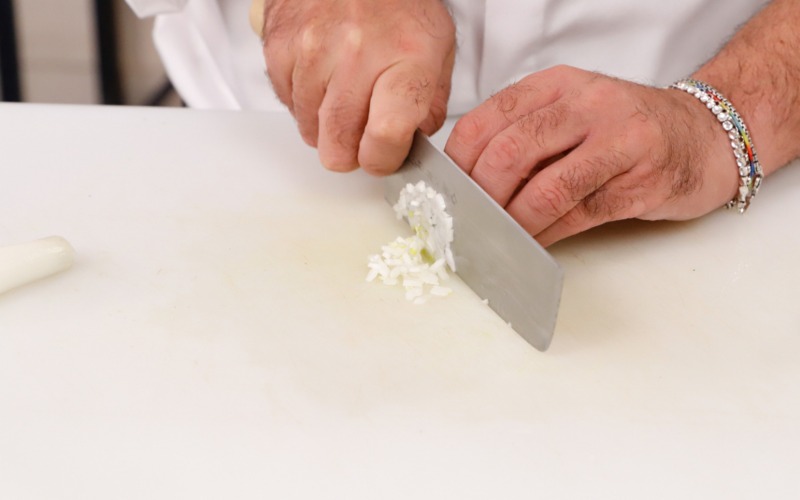 Cipollotti nelle polpette di farina di ceci