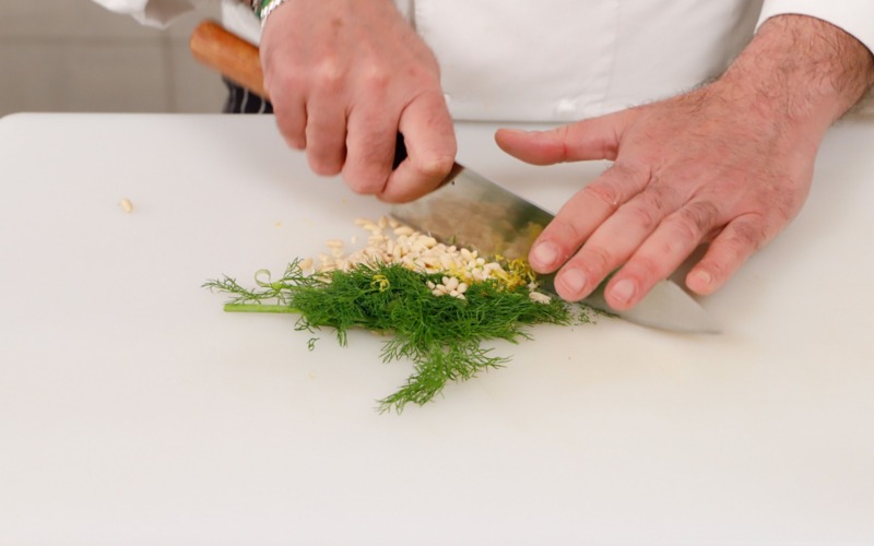 sminuzzare oinoli finocchietto menta