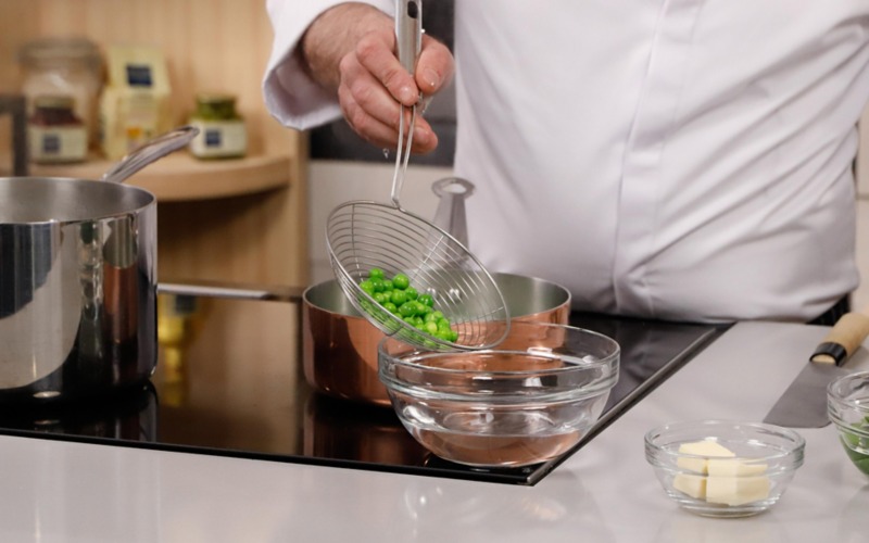 scolare in acqua fredda