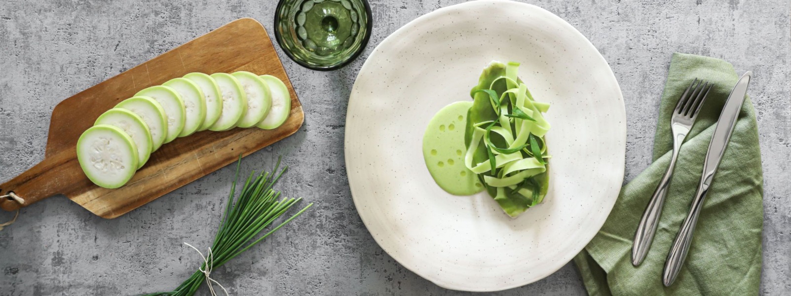 Filetto di rombo in padella e zucchina lunga in due consistenze